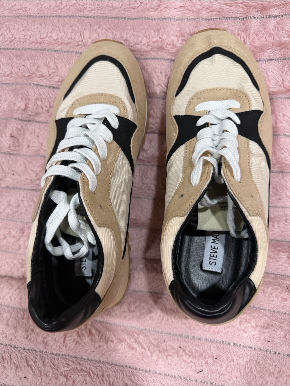 Steve Madden The Athletic Shoe size 7 NWT